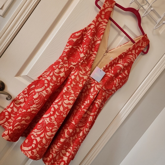 🆕️ Missguided Plunge Skater Dress - Picture 10 of 16